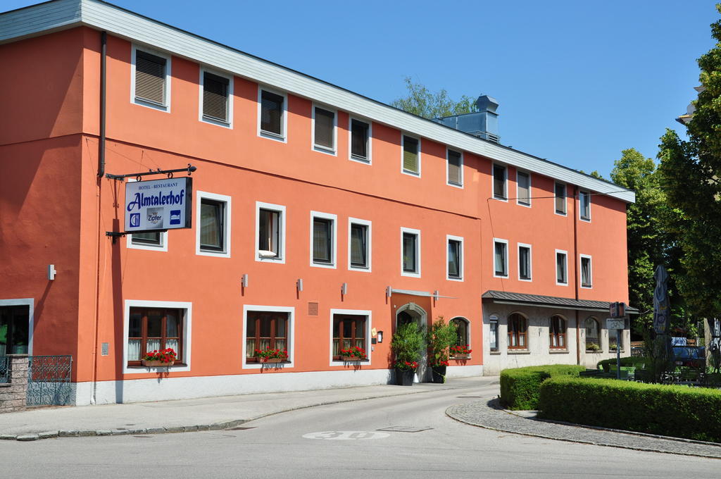 Hotel Almtalerhof Traun Eksteriør bilde
