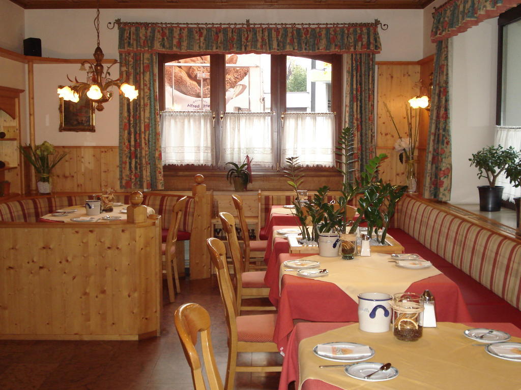 Hotel Almtalerhof Traun Eksteriør bilde