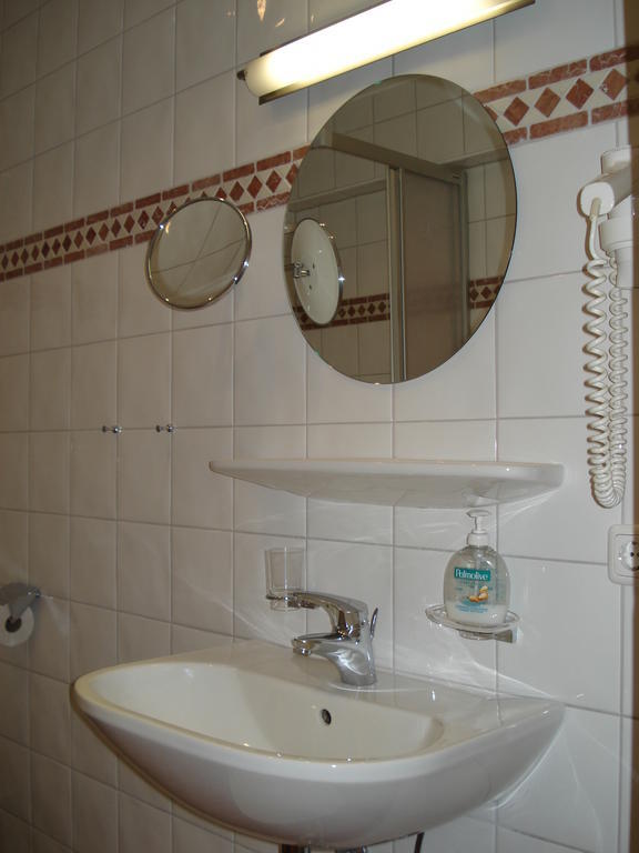 Hotel Almtalerhof Traun Eksteriør bilde