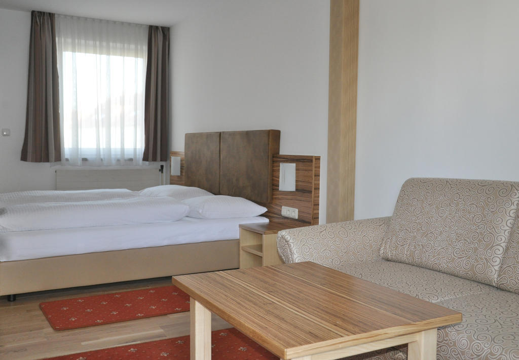 Hotel Almtalerhof Traun Rom bilde